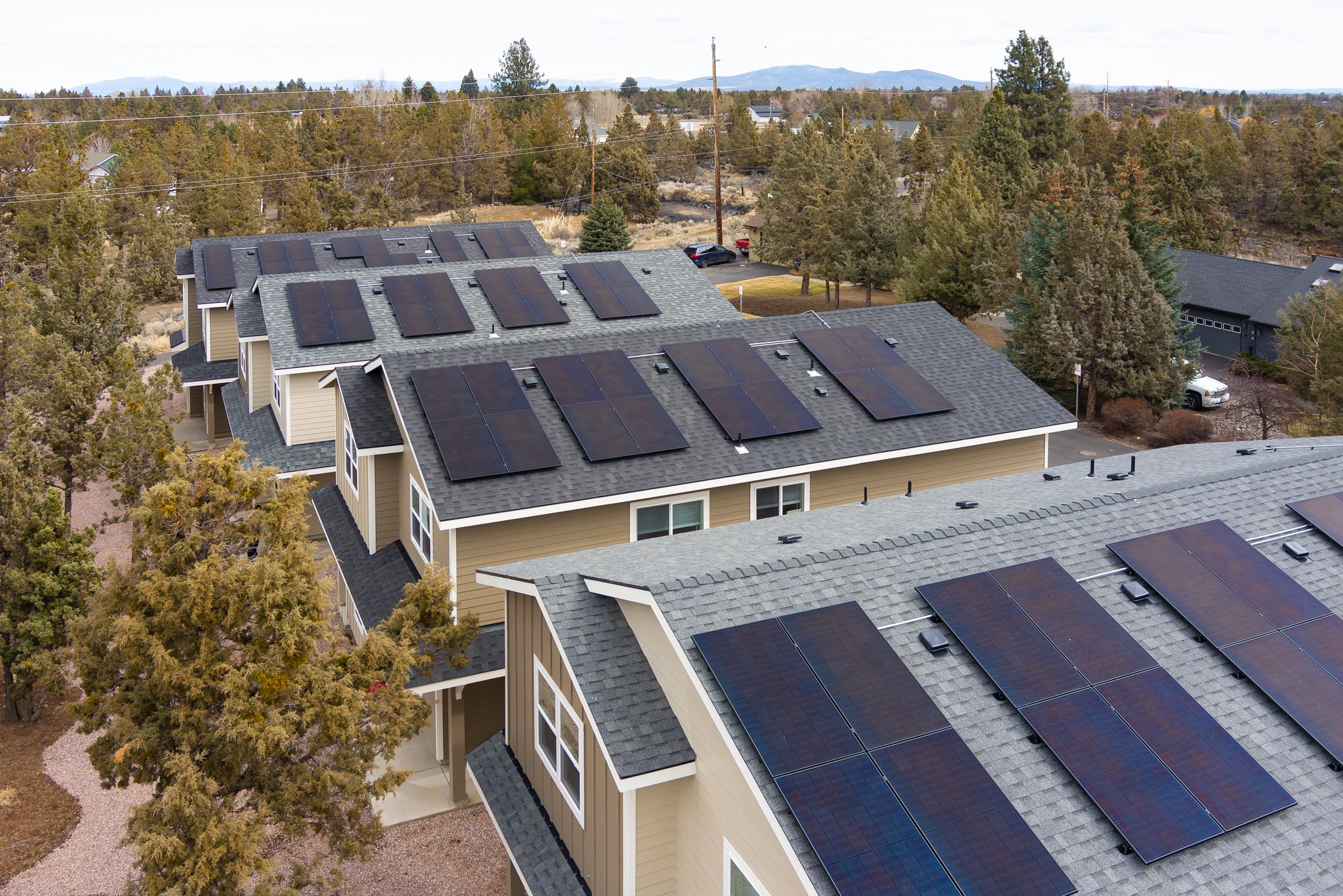 Drone Solar – OCF – Bend Redmond Habitat for Humanity